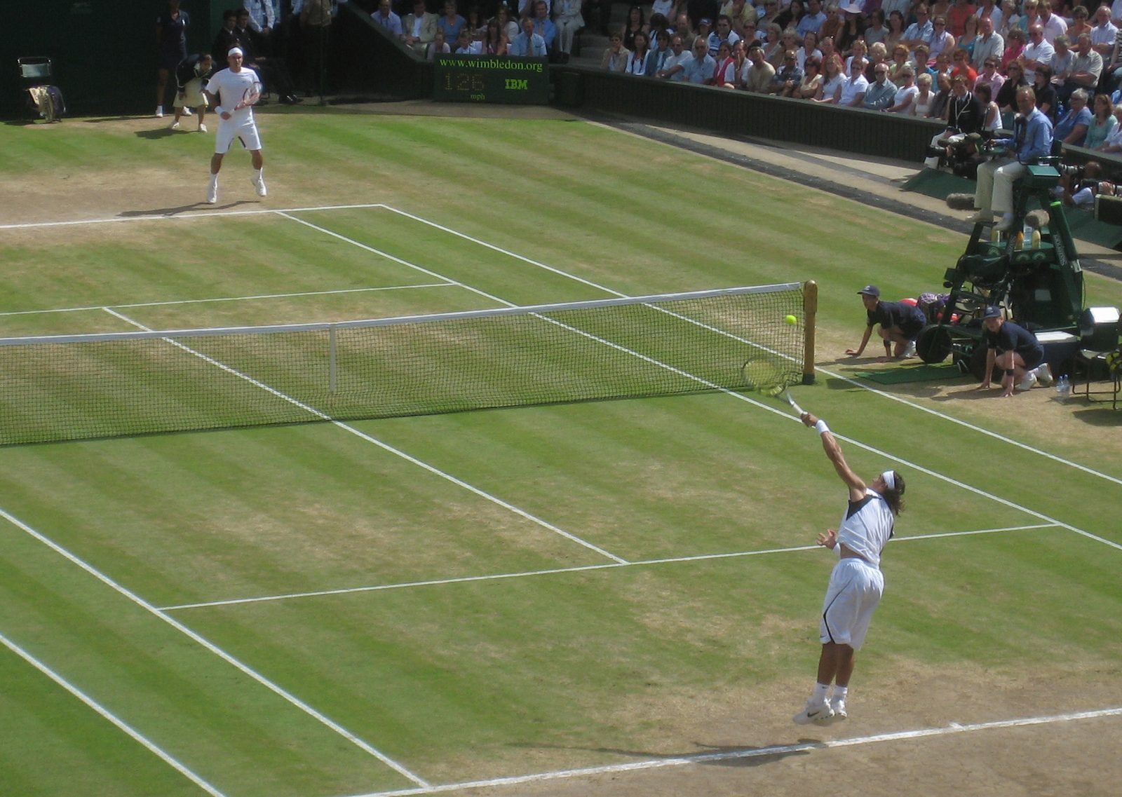 Roger Federer and Rafael Nadal during a Wimbledon final
